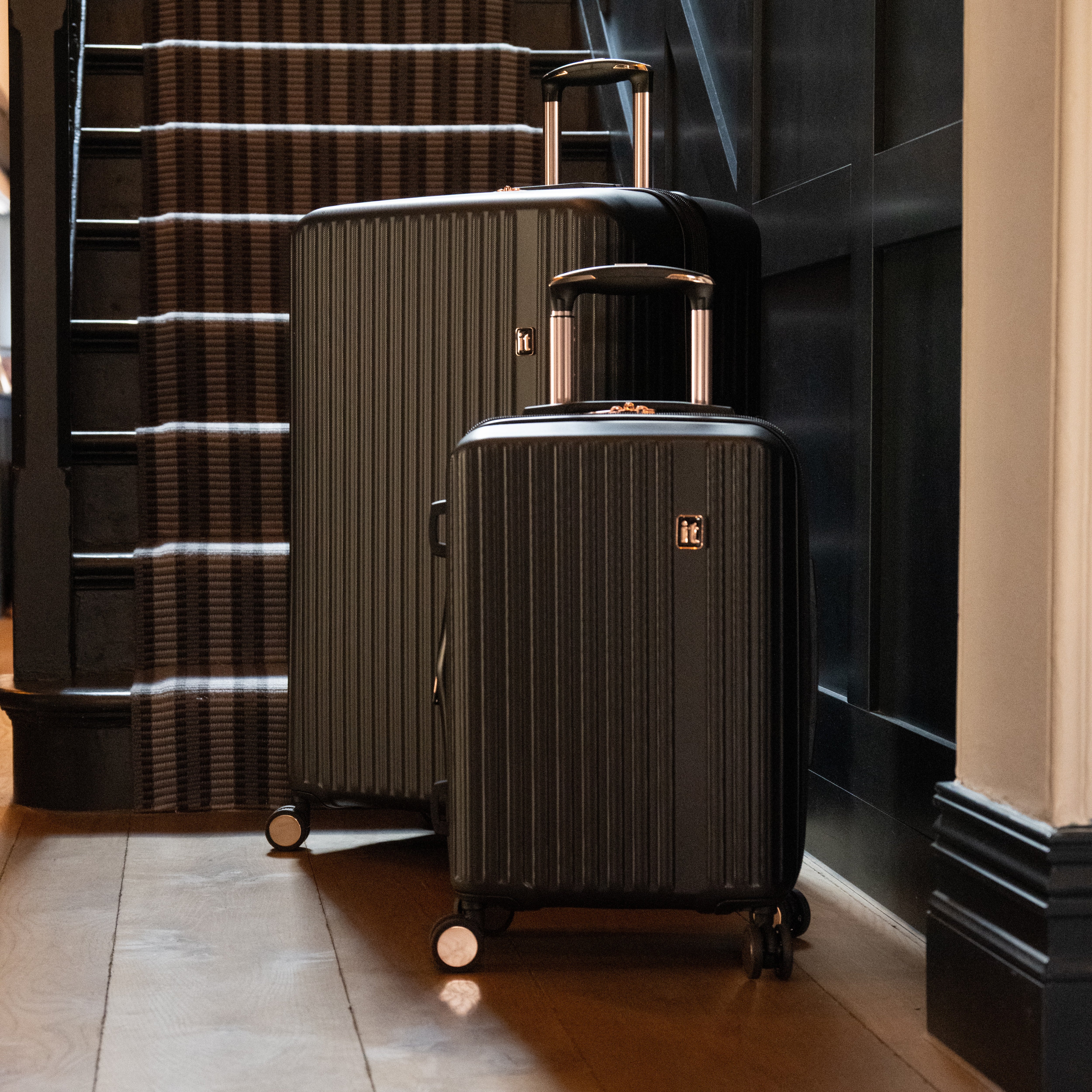 Luxuriant - Cabin (Black) - Image 3